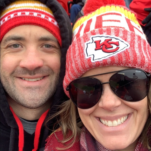 Meet your Posher, Liz - Picture 2 of 2